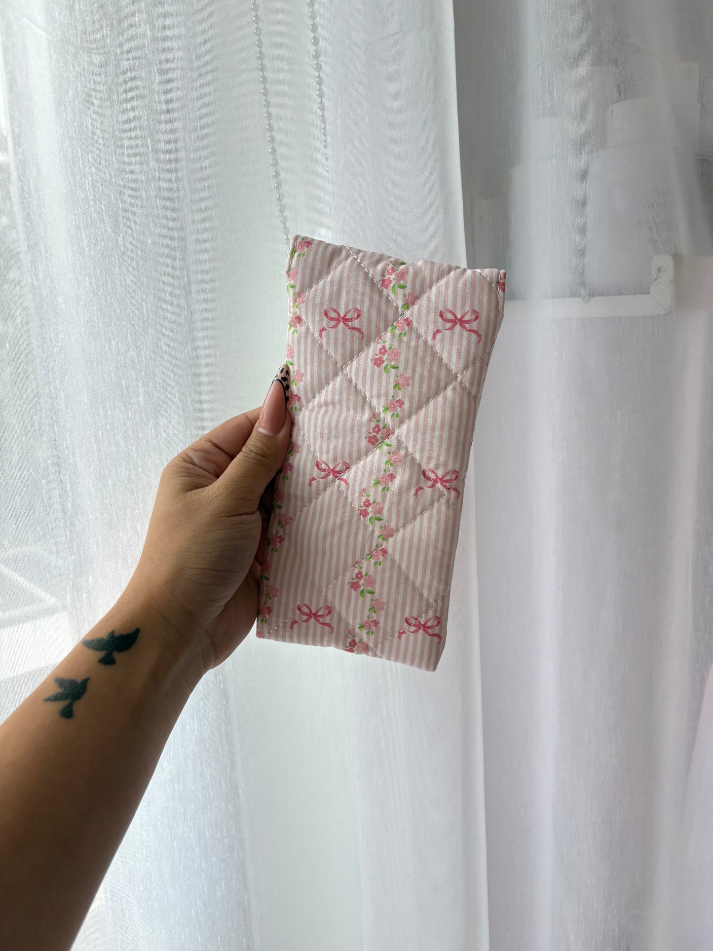 Floral Bow Lip Essential Pouch