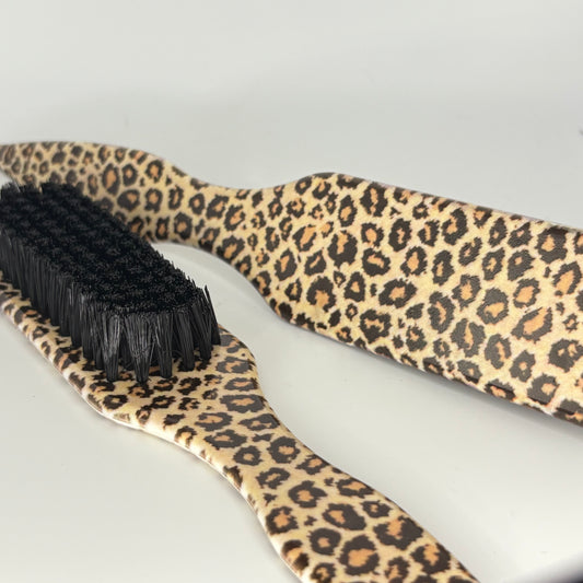 Slick back leopard print Brush