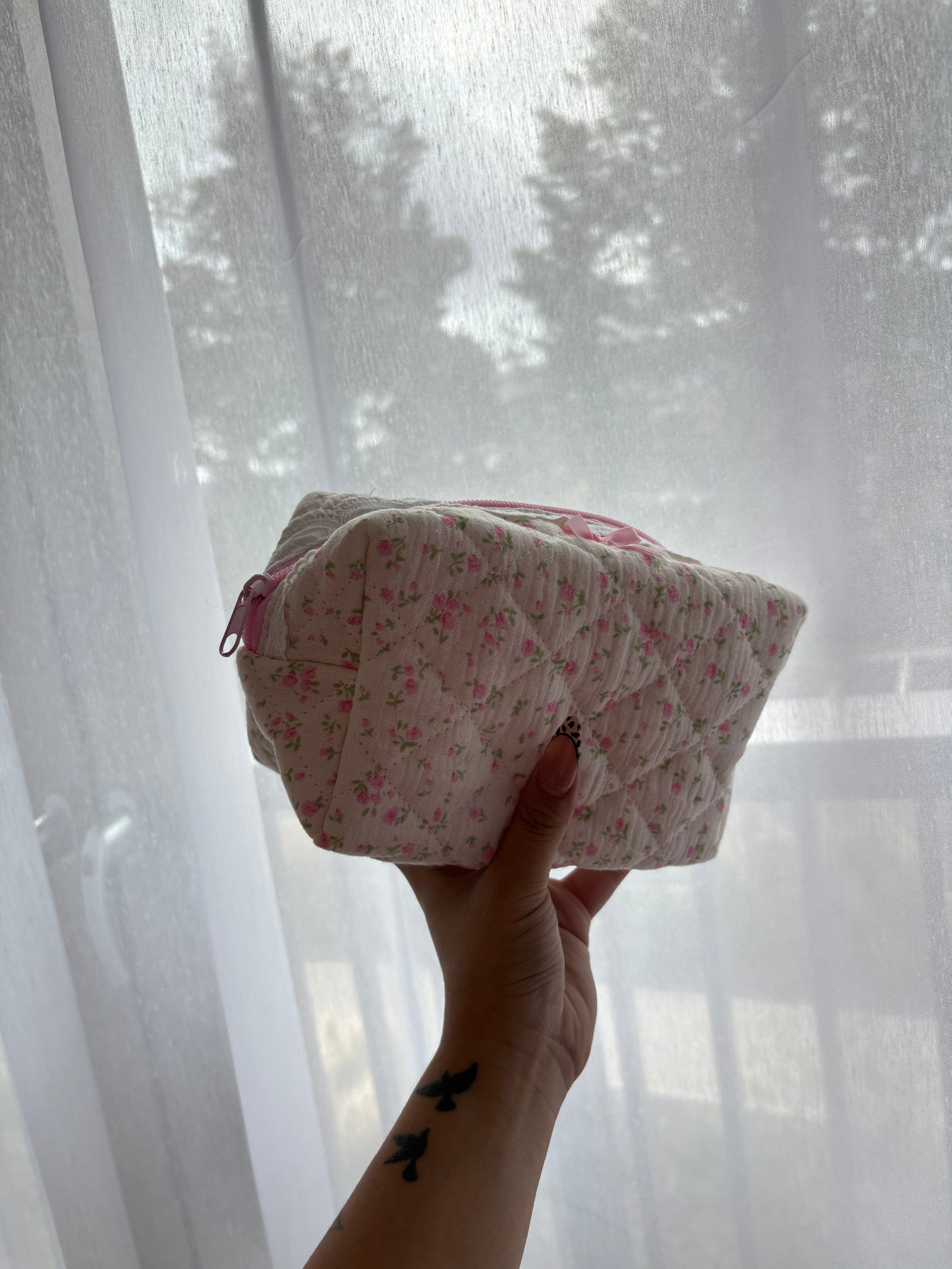 Floral Lace Trim Bow Makeup Bag