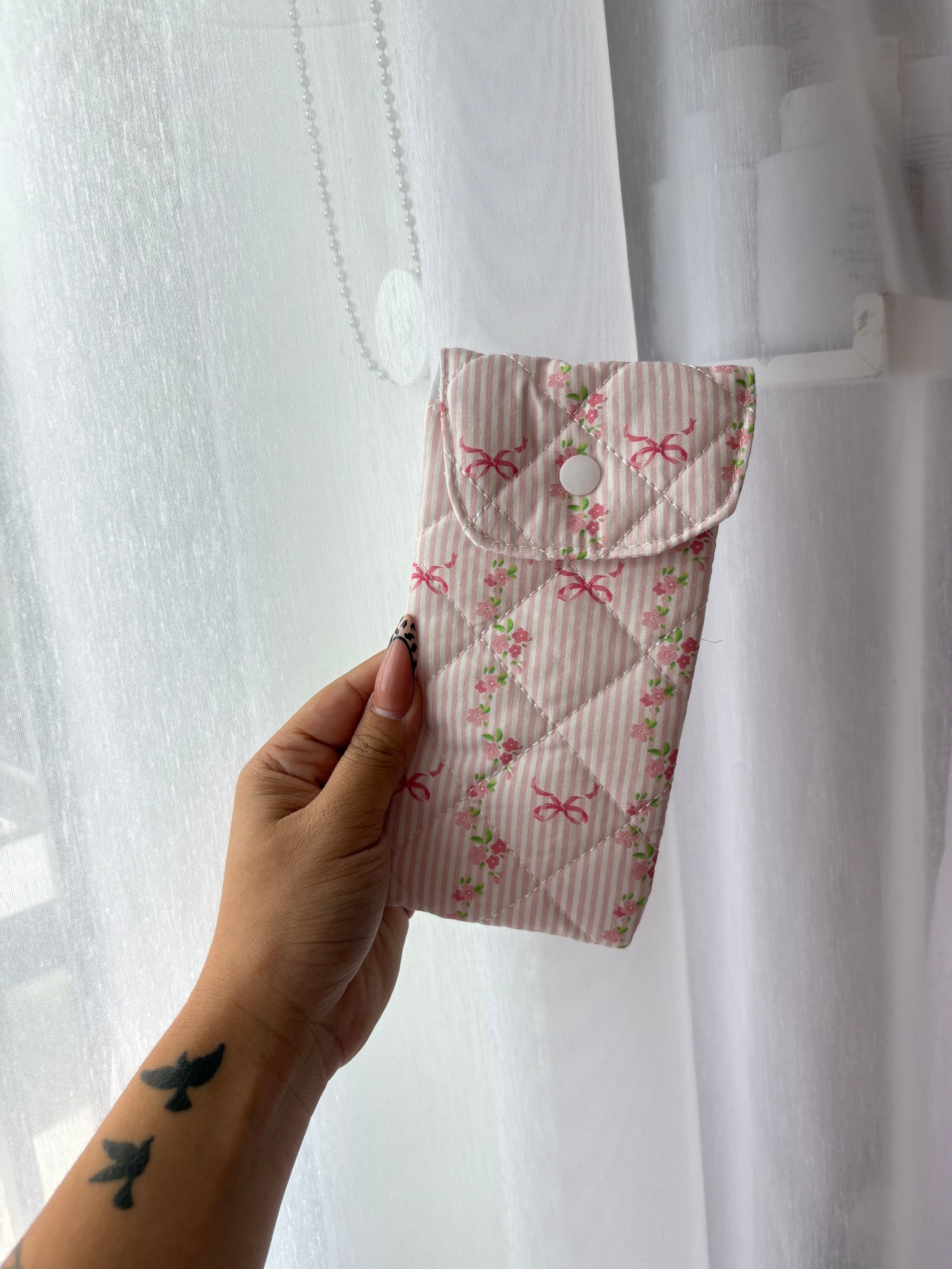 Floral Bow Lip Essential Pouch