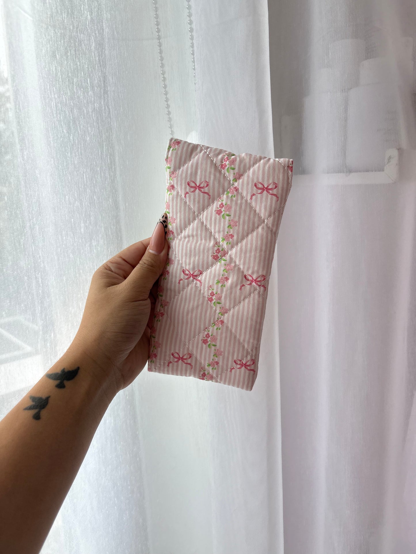 Floral Bow Lip Essential Pouch