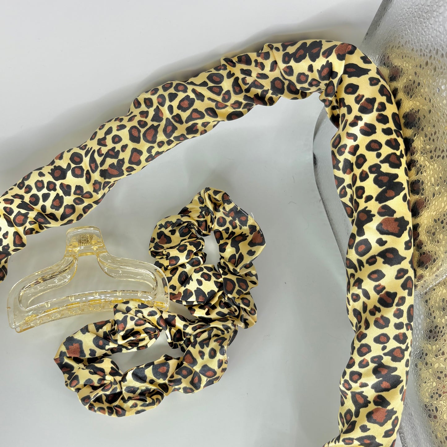 Heartless curlers leopard print