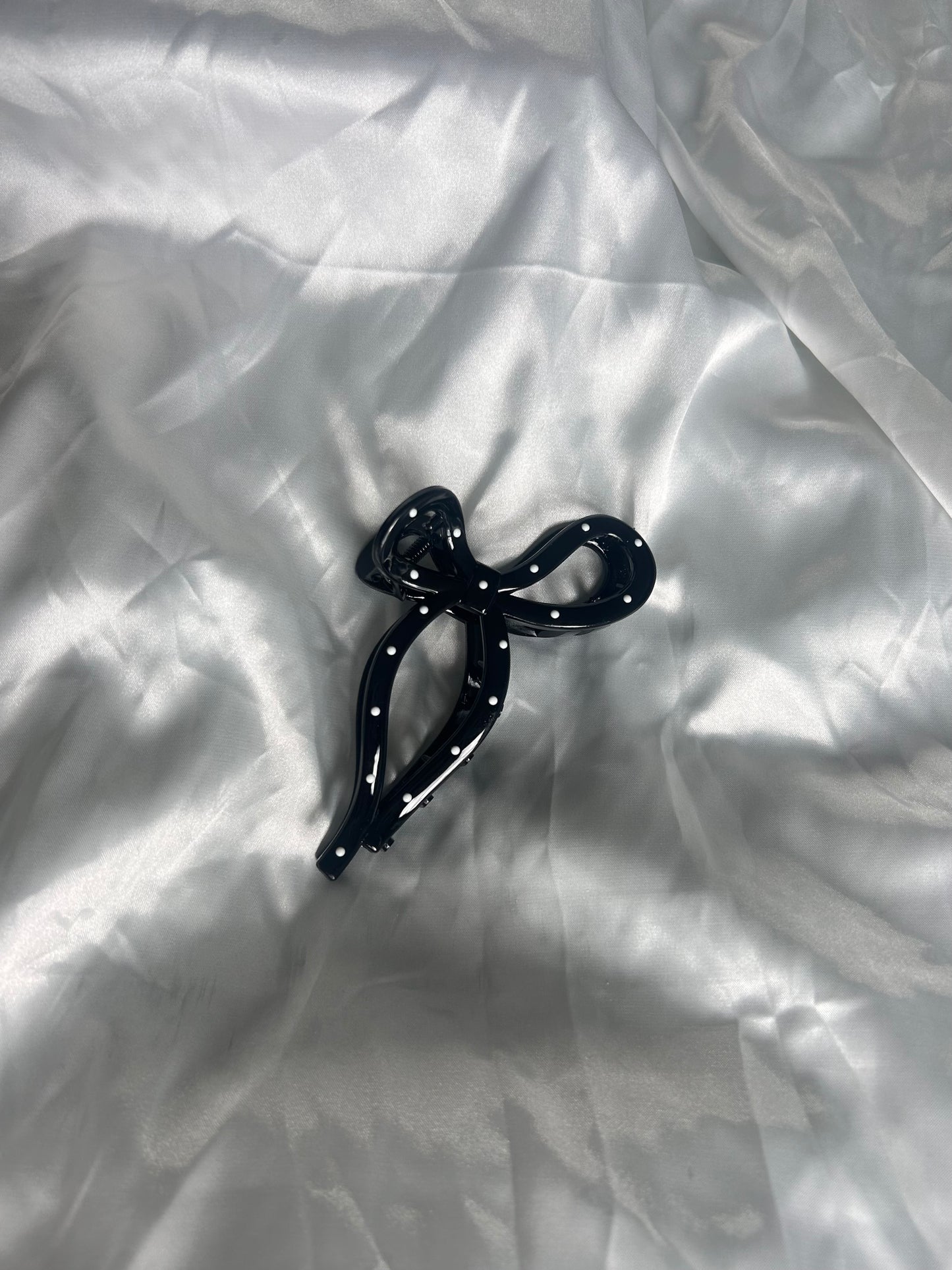 Polka dot bow claw clip
