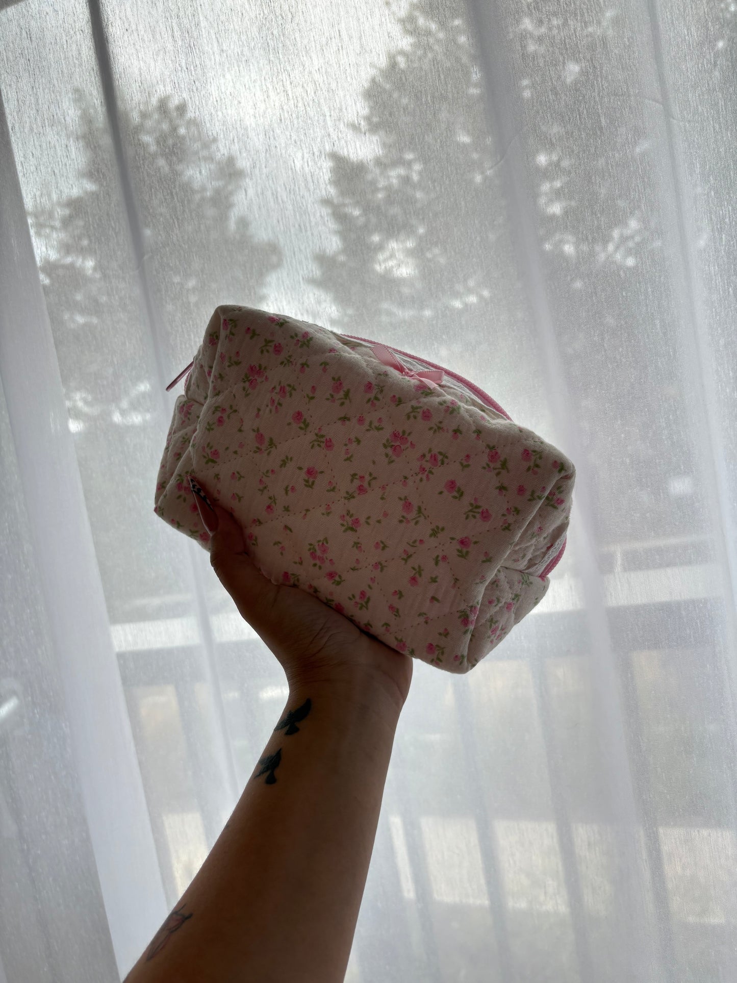 Floral Lace Trim Bow Makeup Bag