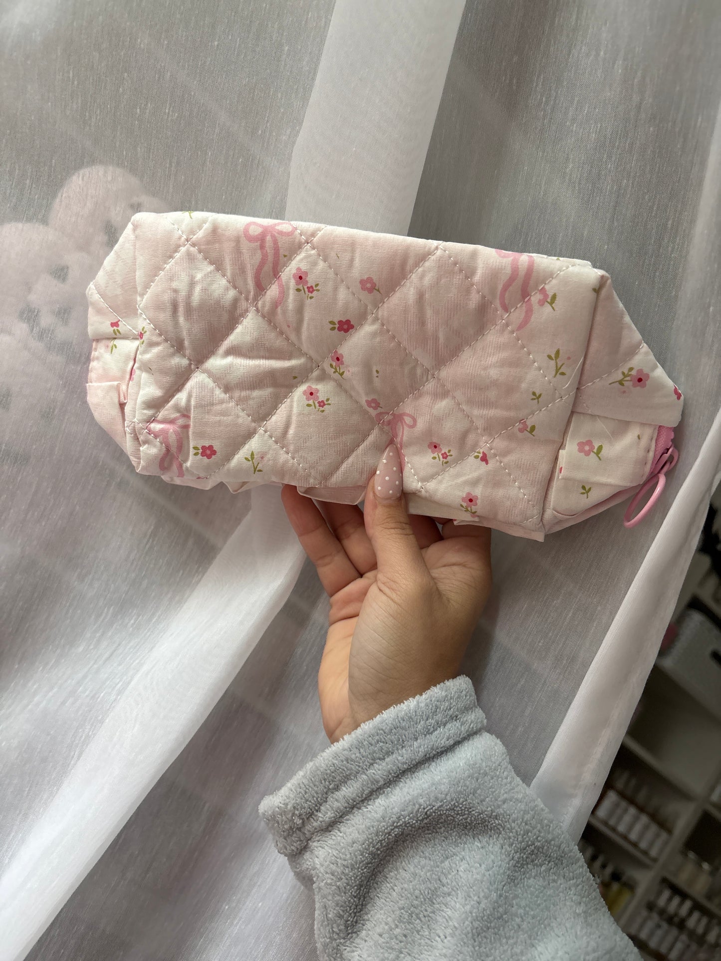 Daisy Bow Makeup Bag