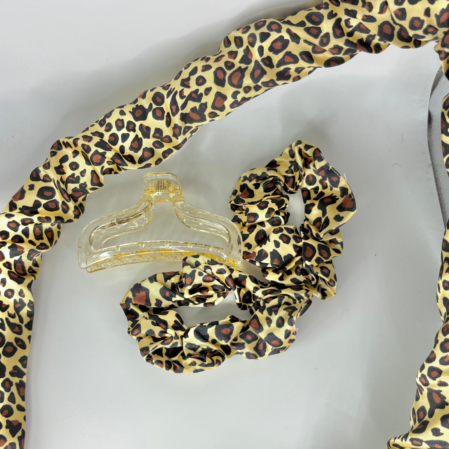 Heartless curlers leopard print