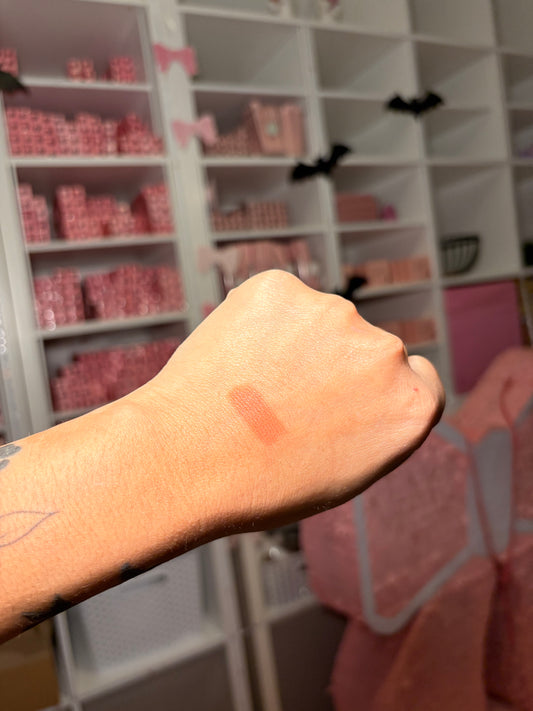 Apricot Amore Lip liner