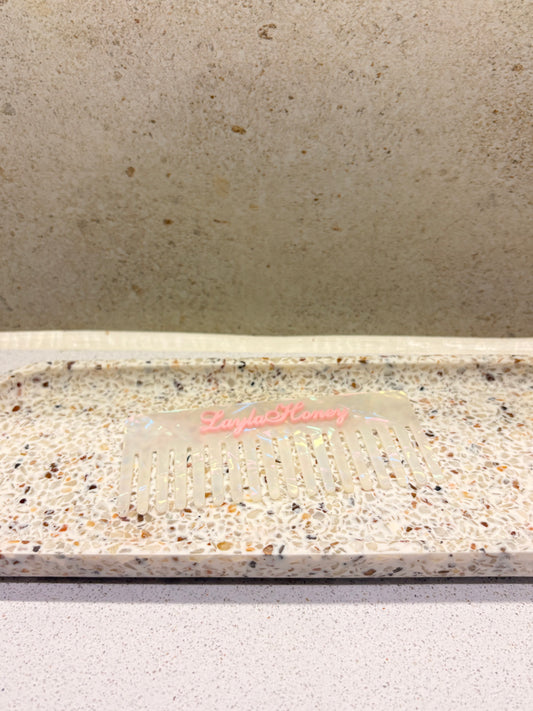 Layla Honey 3D Engraved Comb – Pearlescent