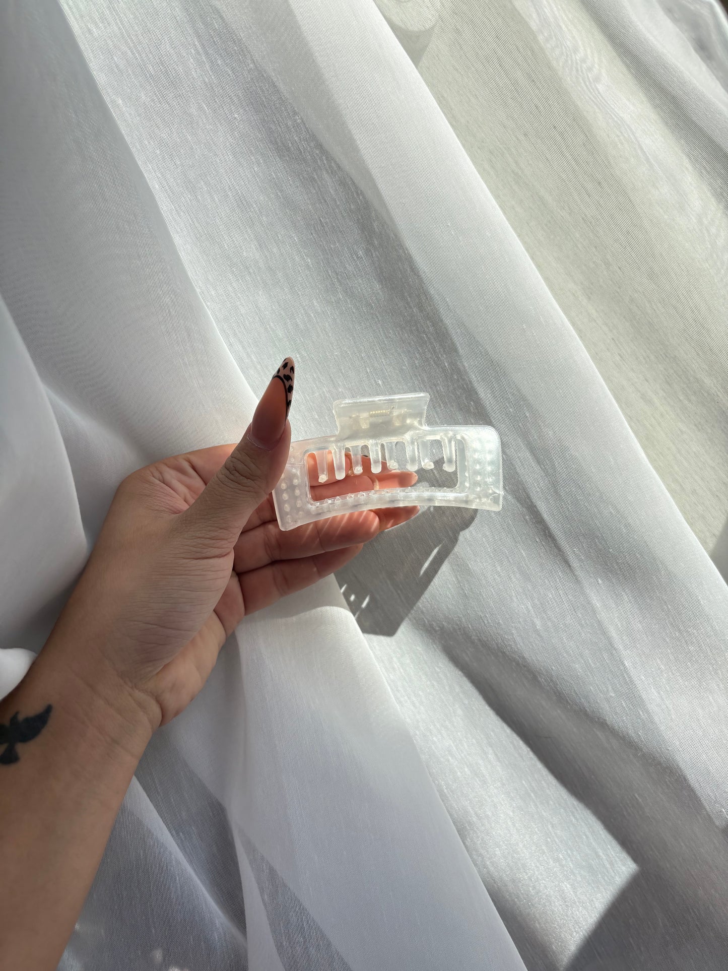 Pearlescent basic clips