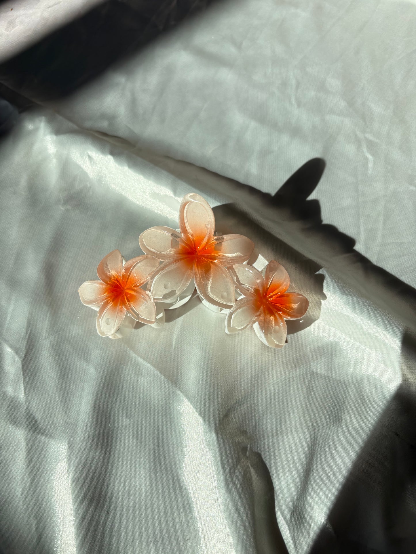 Hibiscus Triple Flower Claw Clips