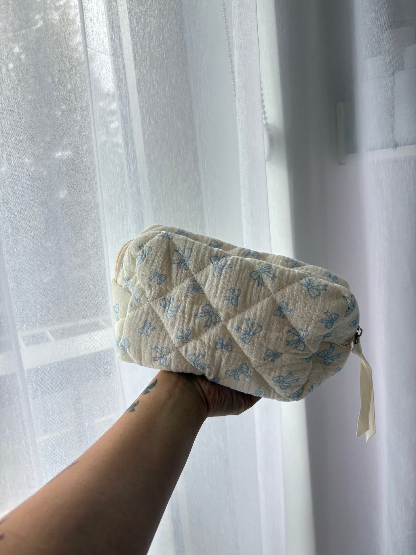 Blue Bow Print Makeup Bag