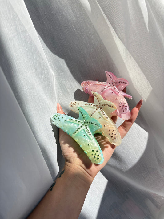 Seaside baby clip