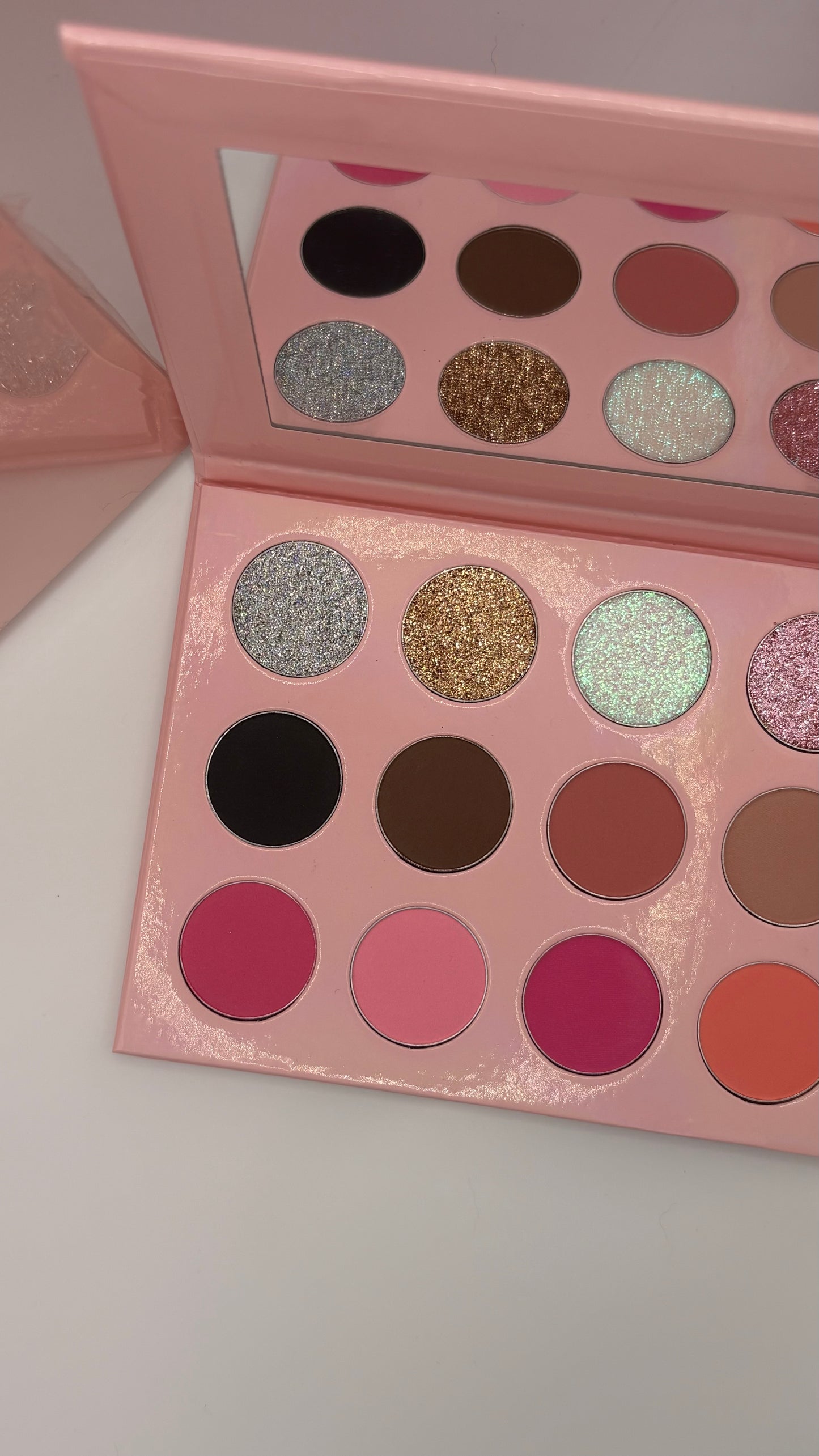 12 Colour Eyeshadow Palette