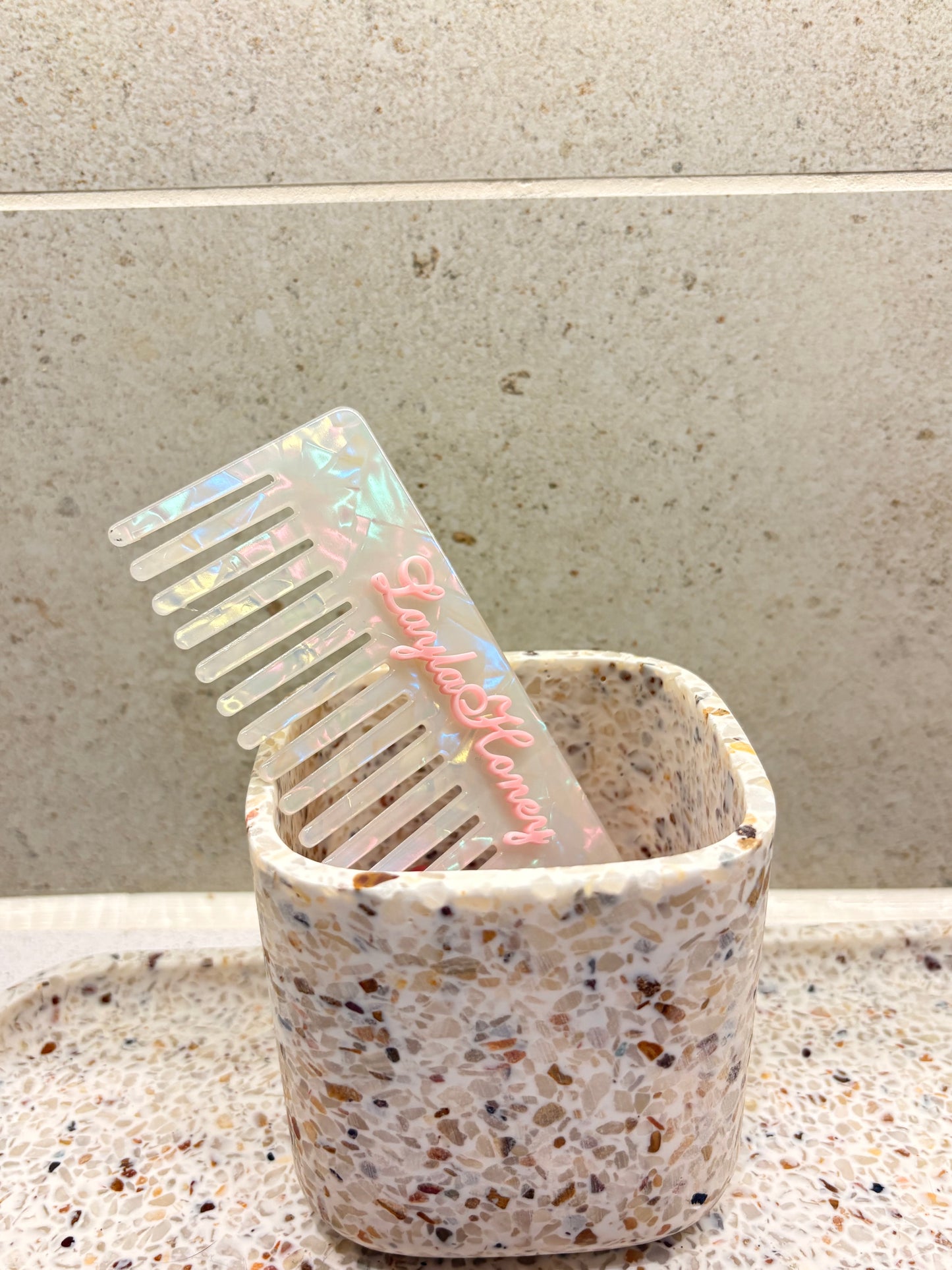 Layla Honey 3D Engraved Comb – Pearlescent