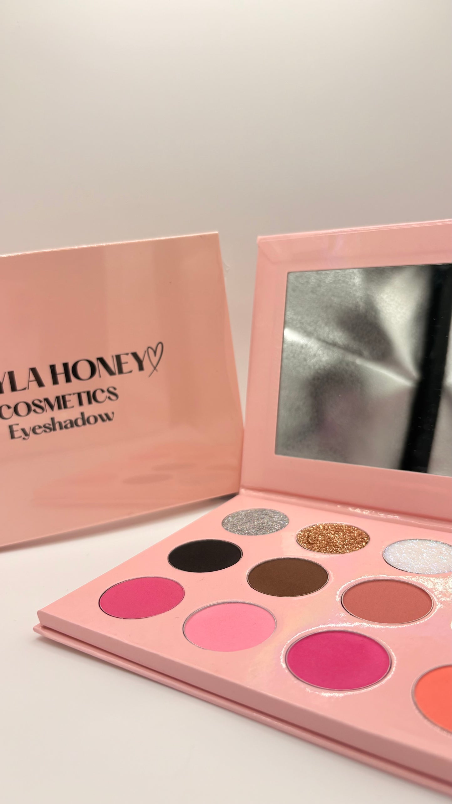 12 Colour Eyeshadow Palette