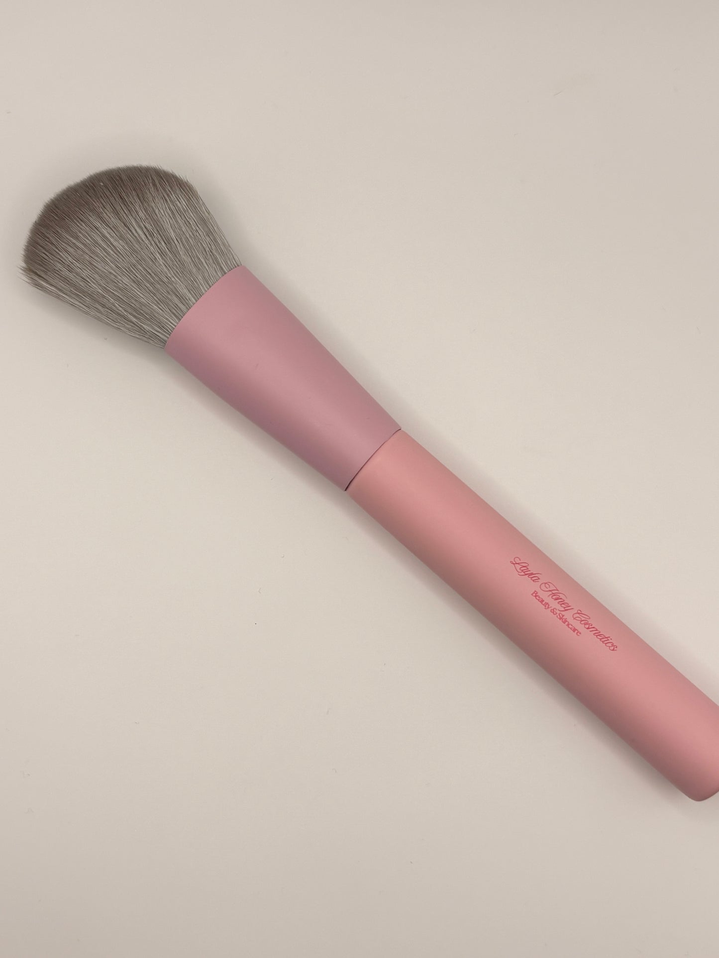 Contour & Blush Fluffy Brush