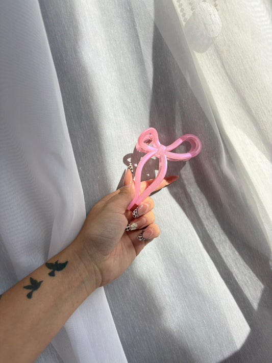 Pearlescent Bow claw clip