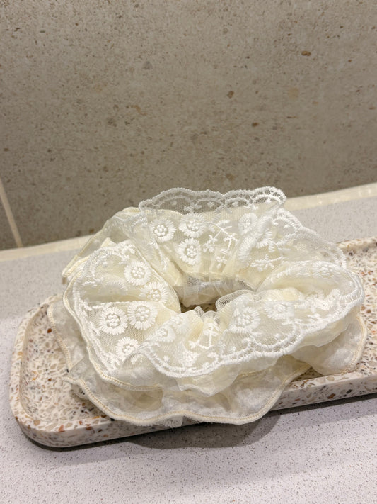 XL White Lace Luxe Scrunchie
