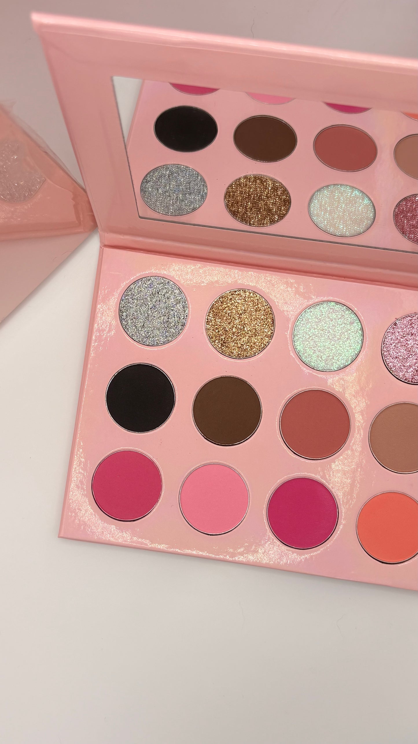 12 Colour Eyeshadow Palette