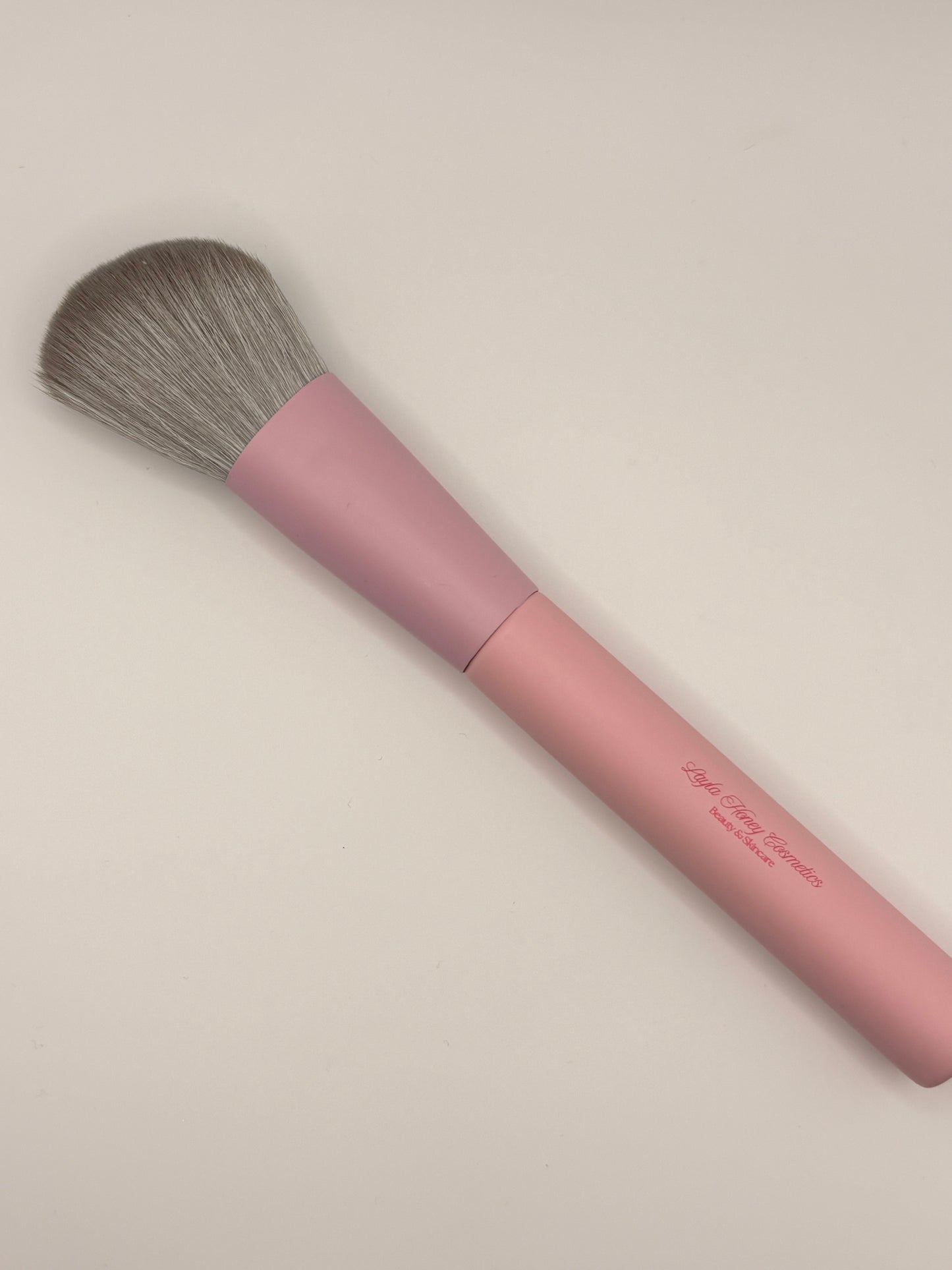 Contour & Blush Fluffy Brush