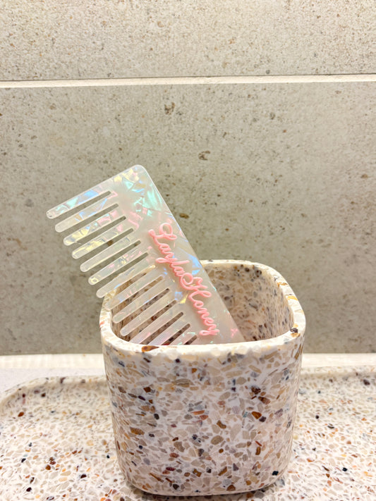 Layla Honey 3D Engraved Comb – Pearlescent