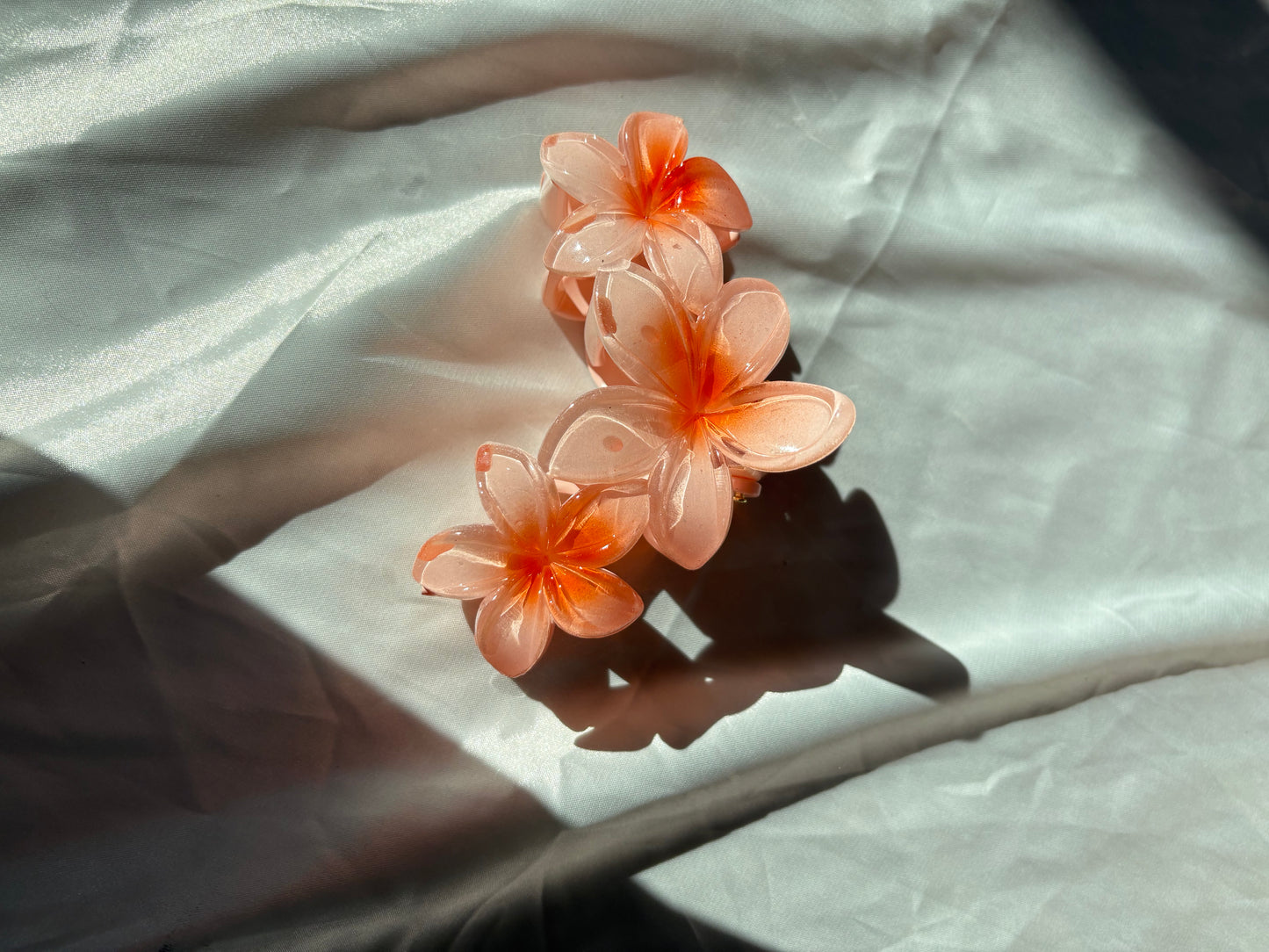 Hibiscus Triple Flower Claw Clips